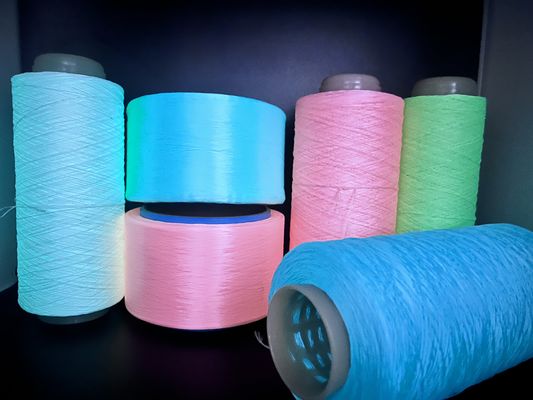 Qualität  Heat Resistant Luminous Yarn Glow Yarn Knitting 30 Minutes Charge usine