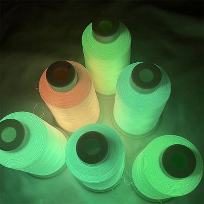Glow In Die Stickerei Dunkelgarn Glühender Strickgarn Polyester Glühender Webgarn